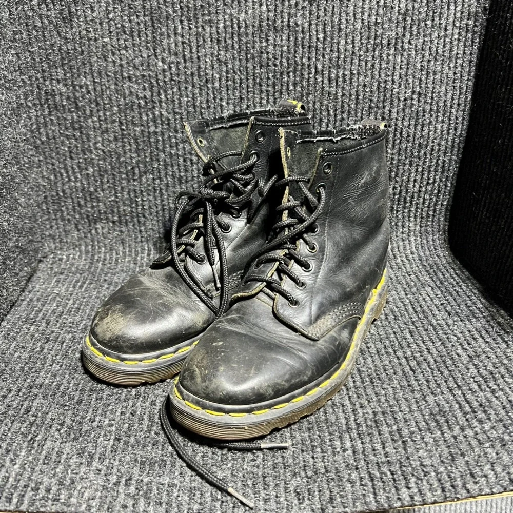 Vintage Dr Martens 1460 Boots Mens 8 Black Made In England Leather Combat Lug